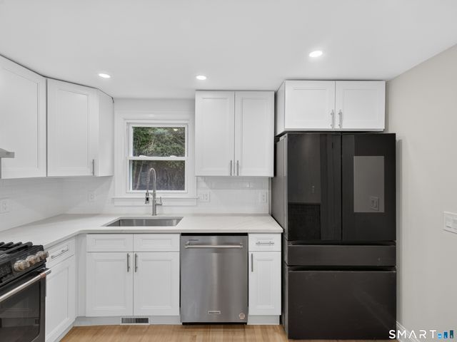 59 Noank Ledyard Road, Groton, CT 06355