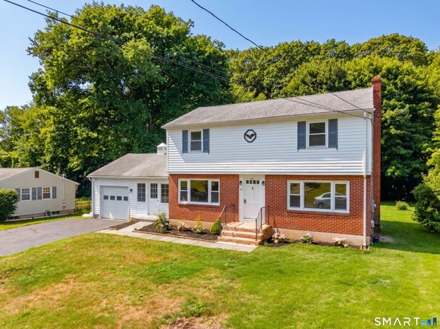 59 Noank Ledyard Road, Groton, CT 06355