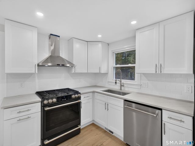 59 Noank Ledyard Road, Groton, CT 06355