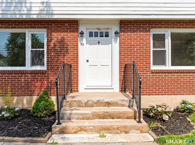 59 Noank Ledyard Road, Groton, CT 06355