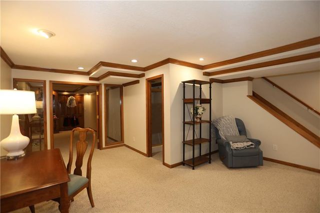 500 NW 44 Terrace, Gladstone, MO 64116
