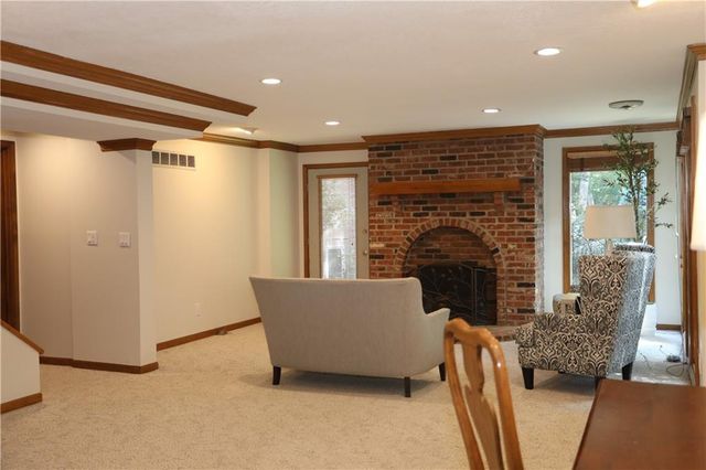 500 NW 44 Terrace, Gladstone, MO 64116