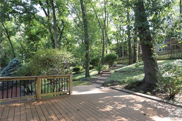 500 NW 44 Terrace, Gladstone, MO 64116
