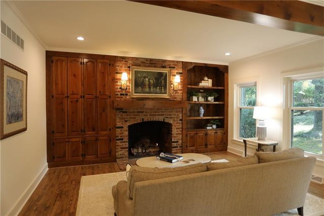 500 NW 44 Terrace, Gladstone, MO 64116