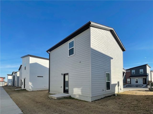 1050 Indiana Avenue, Bentonville, AR 72713