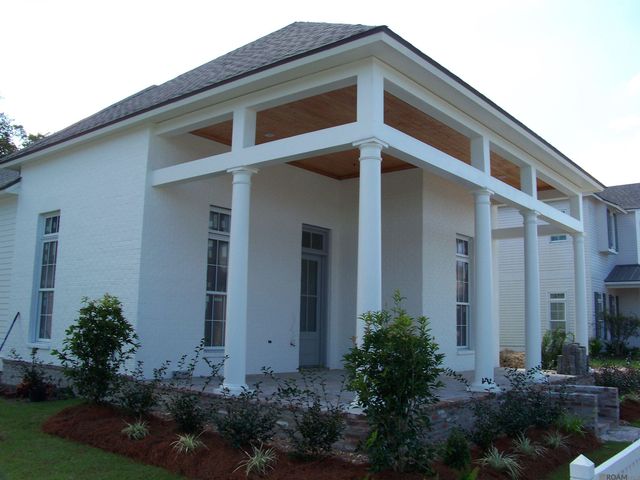 2730 Pointe-marie Dr, Baton Rouge, LA 70820