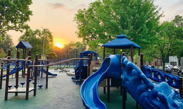 2959 N Springfield Avenue 2F, Chicago, IL 60618