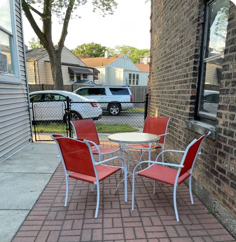 2959 N Springfield Avenue 2F, Chicago, IL 60618