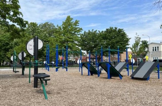 2959 N Springfield Avenue 2F, Chicago, IL 60618