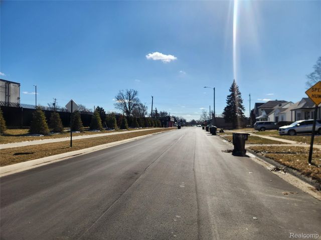 11669 Strathmoor Street, Detroit, MI 48227