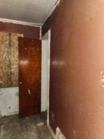 11669 Strathmoor Street, Detroit, MI 48227