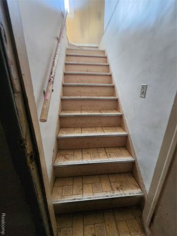 11669 Strathmoor Street, Detroit, MI 48227