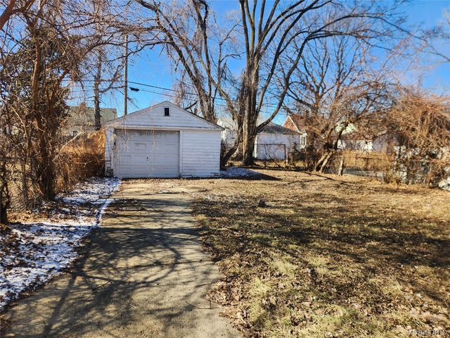 11669 Strathmoor Street, Detroit, MI 48227