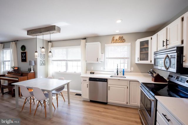 1817 W CLEAR LAKE DR, Salisbury, MD 21804