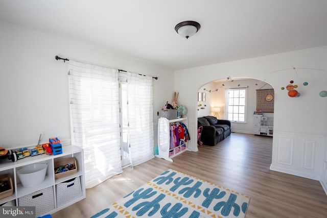 1817 W CLEAR LAKE DR, Salisbury, MD 21804