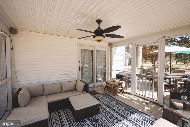 1817 W CLEAR LAKE DR, Salisbury, MD 21804