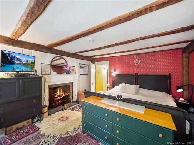 81 & 63 Currituck Road, Newtown, CT 06470