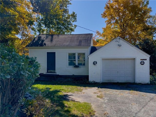 81 & 63 Currituck Road, Newtown, CT 06470