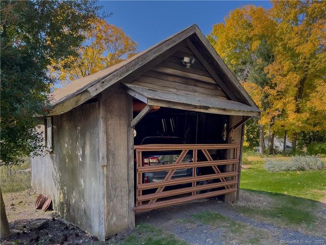 81 & 63 Currituck Road, Newtown, CT 06470