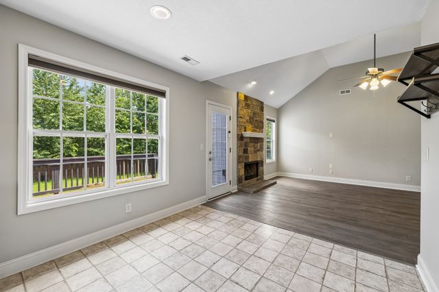 688 Fox Trail Ct, Clarksville, TN 37040
