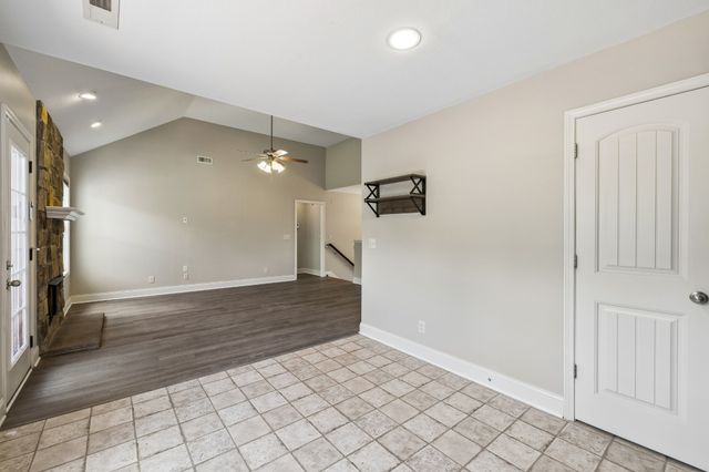 688 Fox Trail Ct, Clarksville, TN 37040