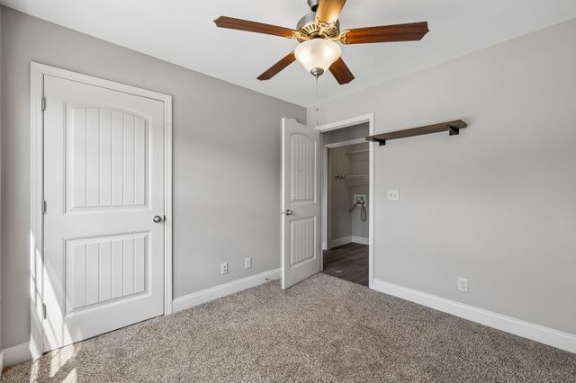 688 Fox Trail Ct, Clarksville, TN 37040