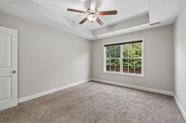 688 Fox Trail Ct, Clarksville, TN 37040
