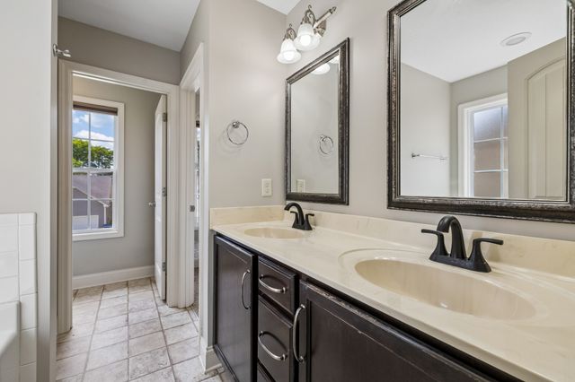 688 Fox Trail Ct, Clarksville, TN 37040