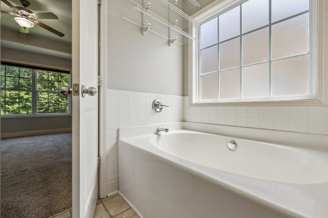 688 Fox Trail Ct, Clarksville, TN 37040