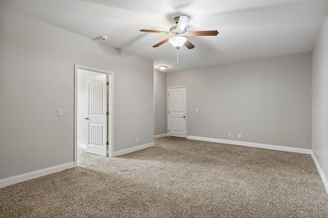 688 Fox Trail Ct, Clarksville, TN 37040