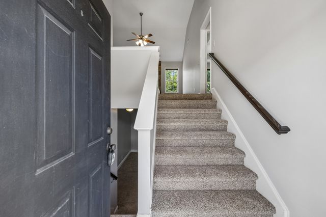 688 Fox Trail Ct, Clarksville, TN 37040