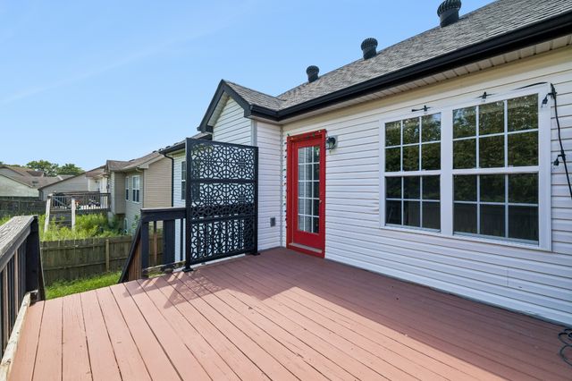688 Fox Trail Ct, Clarksville, TN 37040