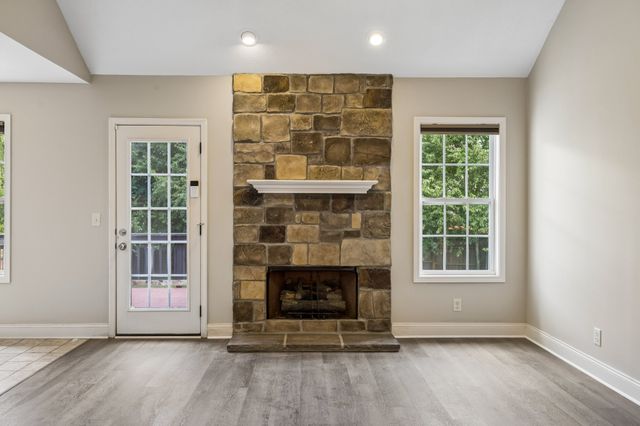 688 Fox Trail Ct, Clarksville, TN 37040