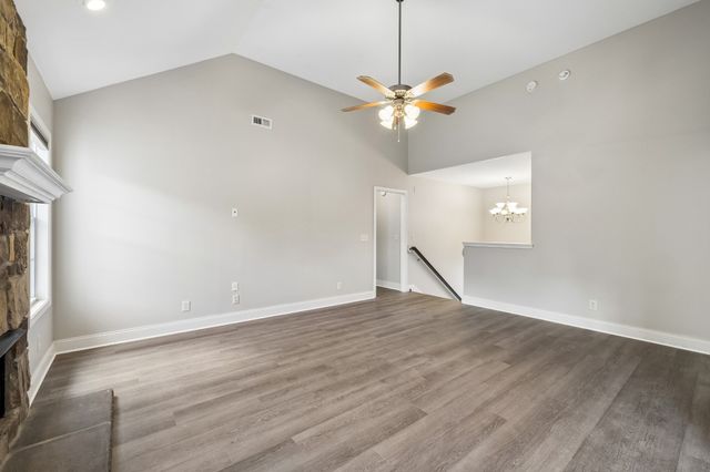 688 Fox Trail Ct, Clarksville, TN 37040