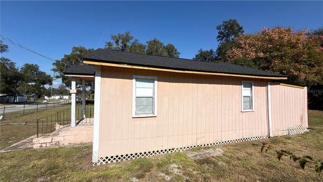 1121 S ADELLE AVENUE, Deland, FL 32720