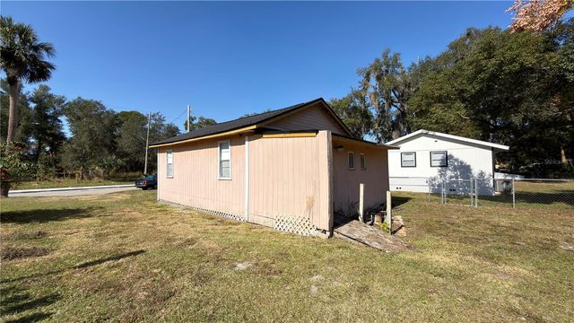1121 S ADELLE AVENUE, Deland, FL 32720