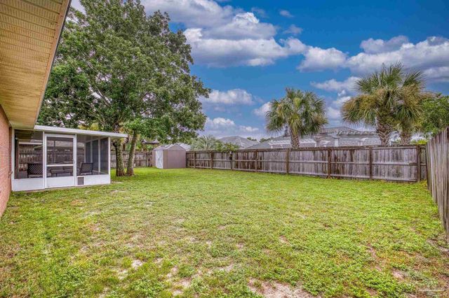 9568 Dynasty Ln, Navarre, FL 32566