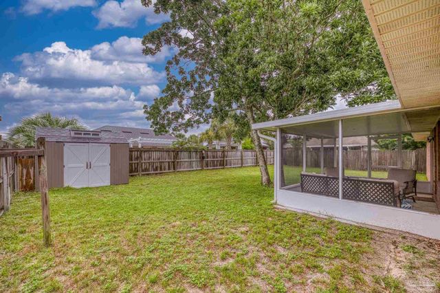 9568 Dynasty Ln, Navarre, FL 32566