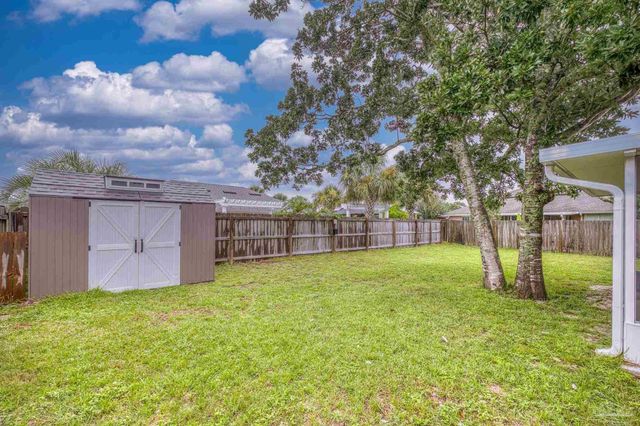 9568 Dynasty Ln, Navarre, FL 32566