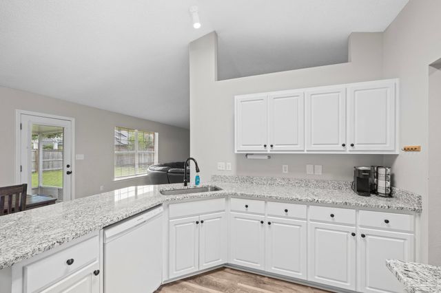 9568 Dynasty Ln, Navarre, FL 32566