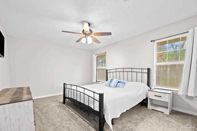9568 Dynasty Ln, Navarre, FL 32566