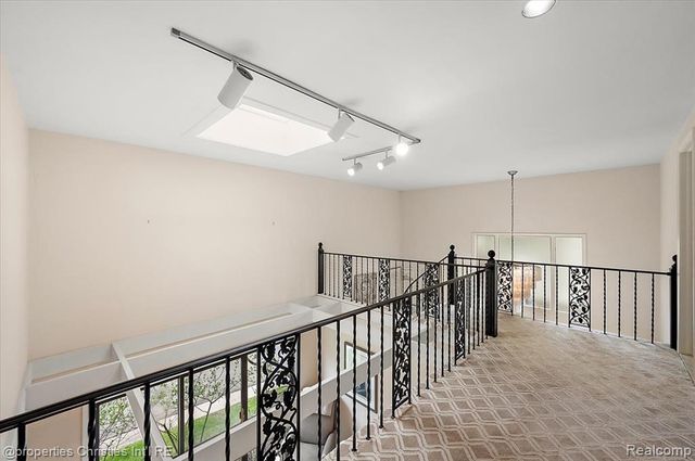 2189 Colony Club Court, West Bloomfield, MI 48322