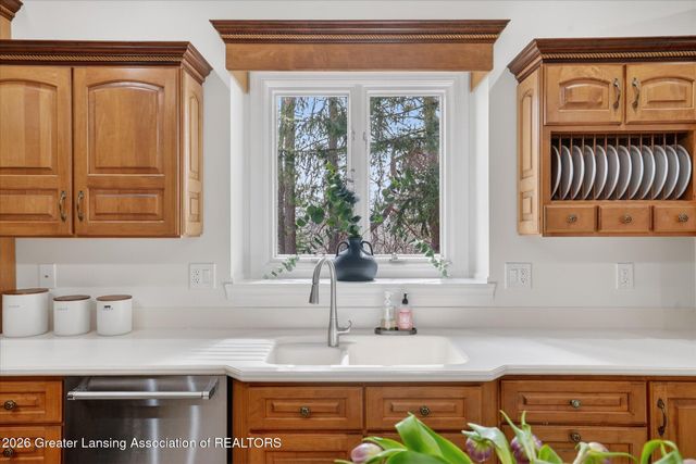 6384 Ridgepond Place, East Lansing, MI 48823