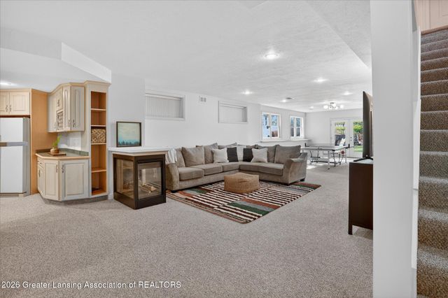 6384 Ridgepond Place, East Lansing, MI 48823