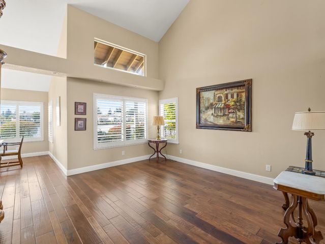 859 E Catalina Circle, Fresno, CA 93730