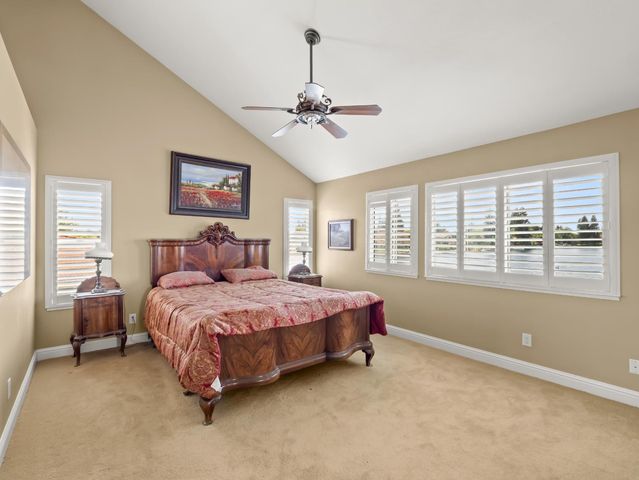 859 E Catalina Circle, Fresno, CA 93730