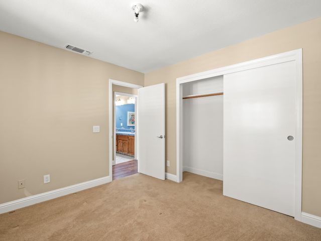 859 E Catalina Circle, Fresno, CA 93730