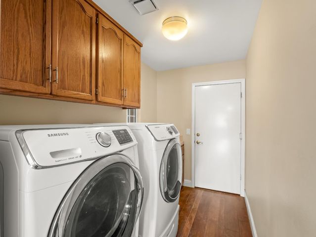 859 E Catalina Circle, Fresno, CA 93730