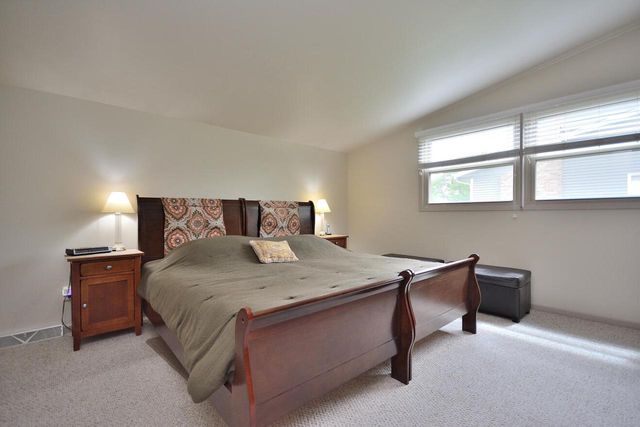 W224N2618 Ridgewood LANE, Waukesha, WI 53186