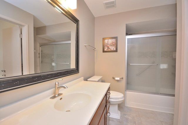 W224N2618 Ridgewood LANE, Waukesha, WI 53186